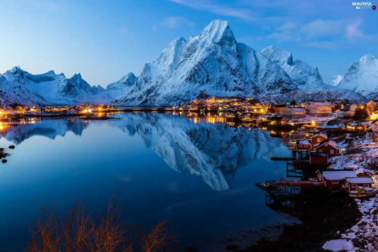 reine-norway-norwegian-lofoten-mountains-village